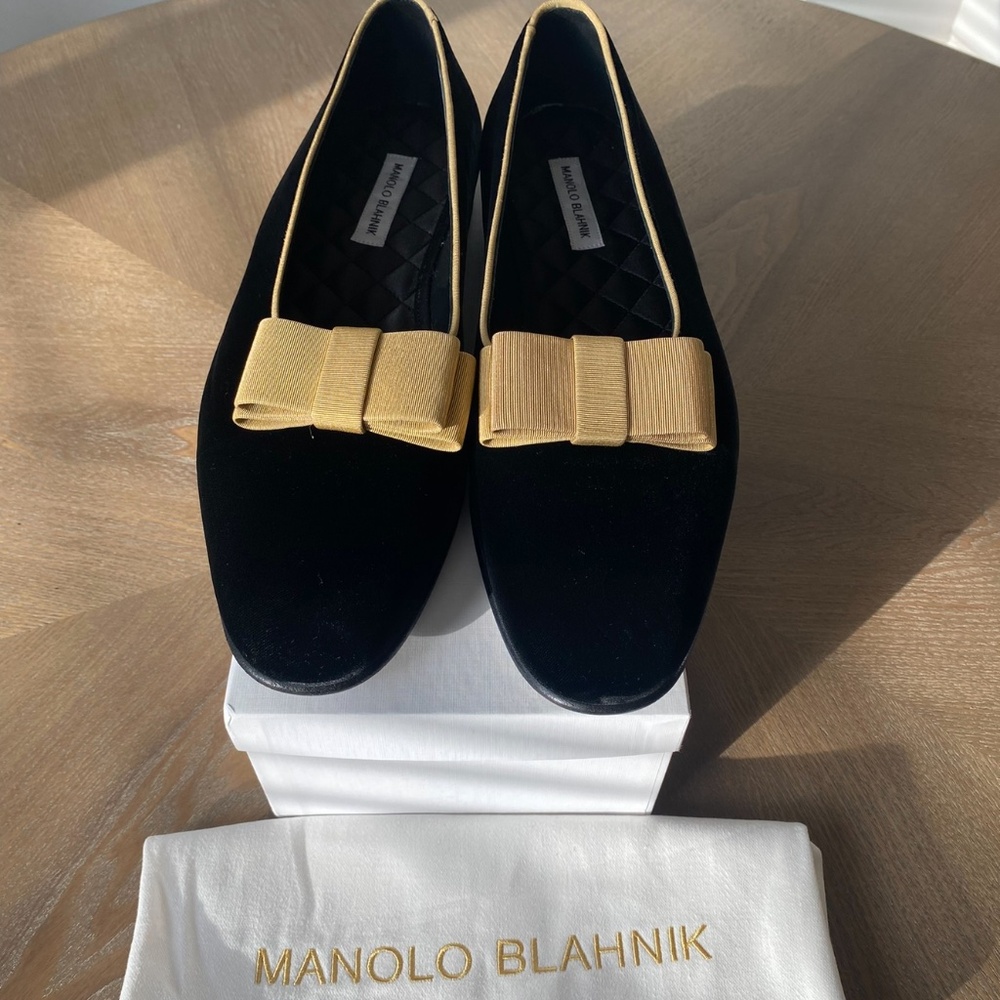 Manolo Blahnik Men's Bow Velvet Dress Loafers (size 12)